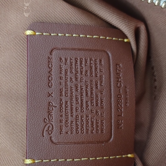 Coach Disney Minnie Kitt NWT - Picture 10 of 15